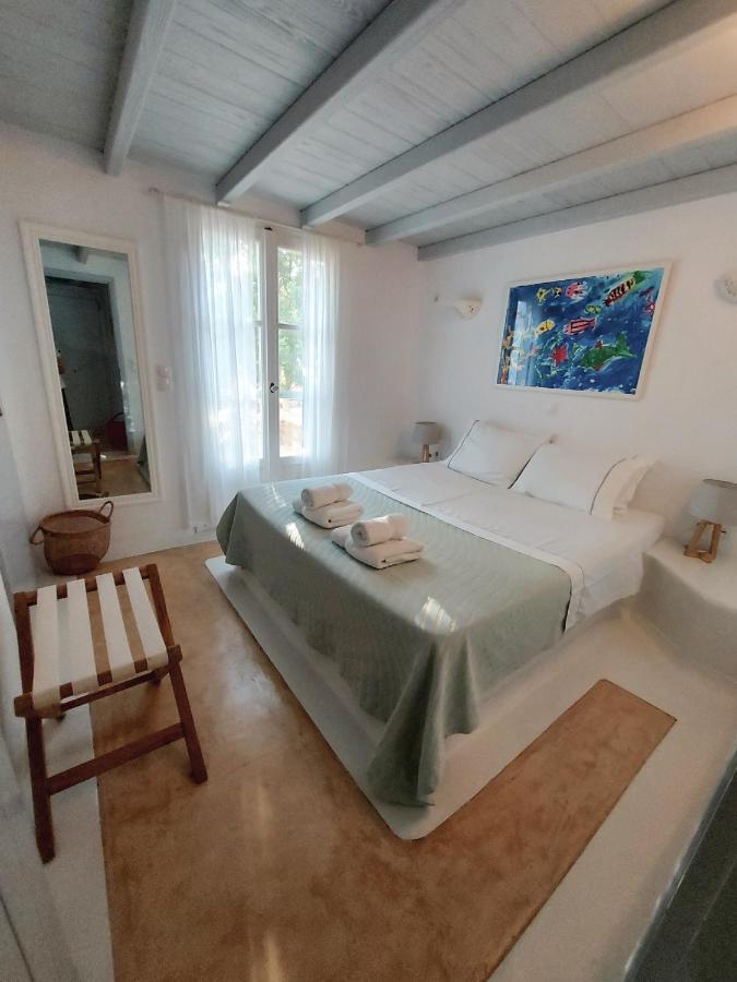 Simos Villa